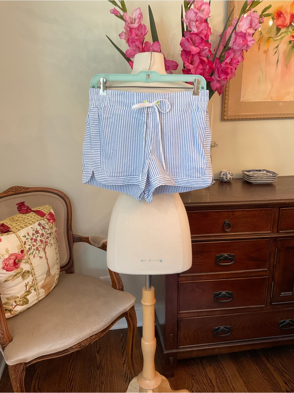Vineyard Vines Light Blue & White Striped Drawstring Athletic Shorts